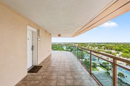 1321 S Ocean Blvd.  photo 4