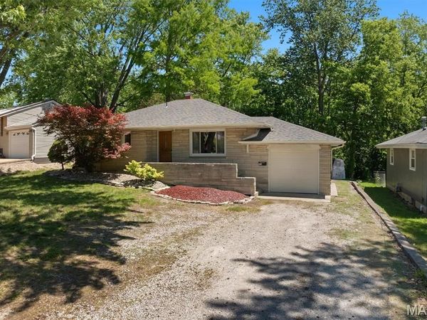 613 Poplar Street , Highland, IL 62249