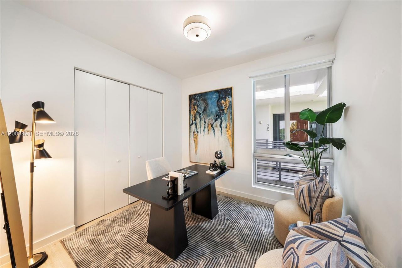545 SW 11th St , Unit 308, Miami, FL 33129 Photo