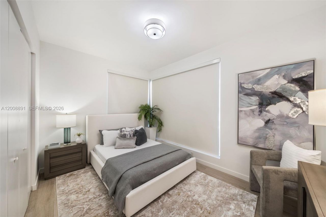 545 SW 11th St , Unit 308, Miami, FL 33129 Photo