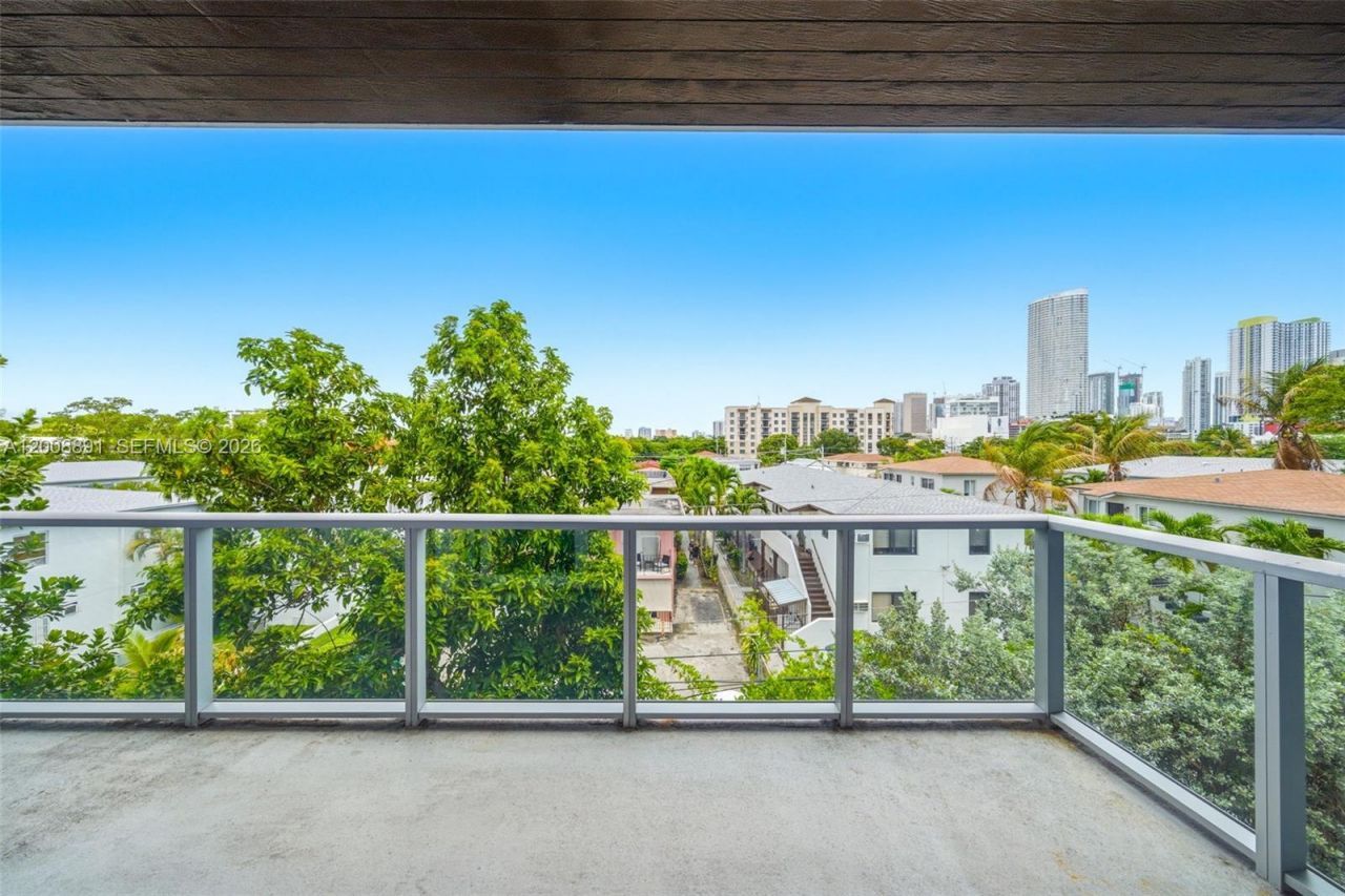 545 SW 11th St , Unit 308, Miami, FL 33129 Photo