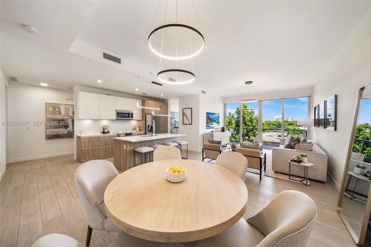 545 SW 11th St , Unit 308, Miami, FL 33129 Photo