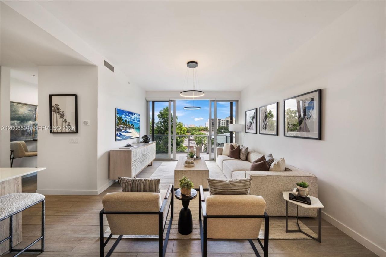 545 SW 11th St , Unit 308, Miami, FL 33129 Photo