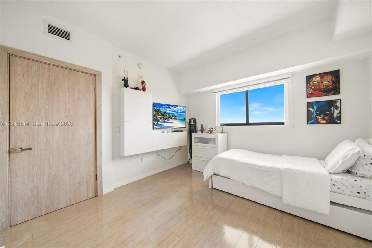 460 NE 28th St , Unit 2405, Miami, FL 33137 Photo