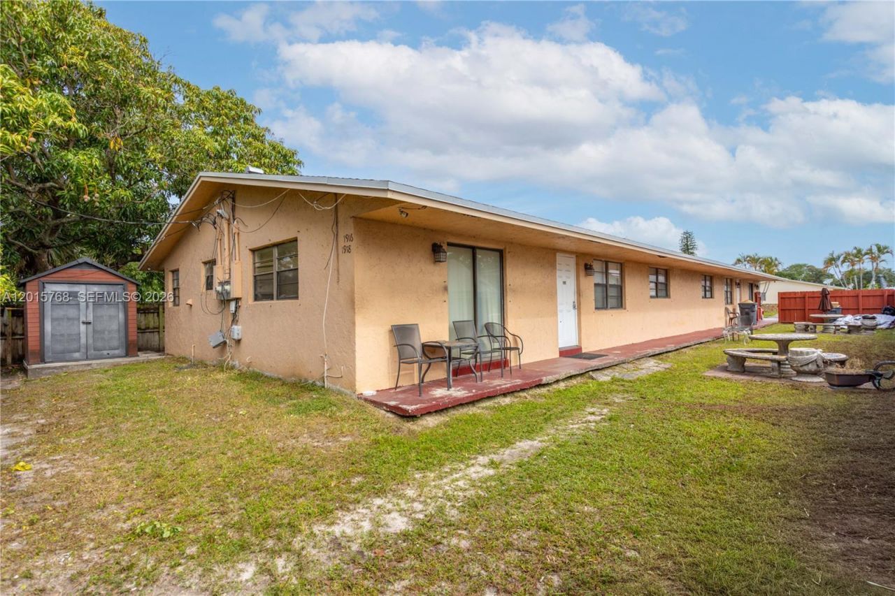 1916 - 1918 Grant Street , Hollywood, FL 33020 Photo