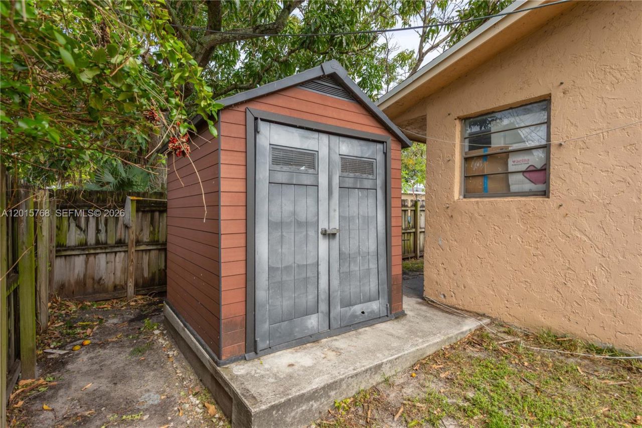 1916 - 1918 Grant Street , Hollywood, FL 33020 Photo