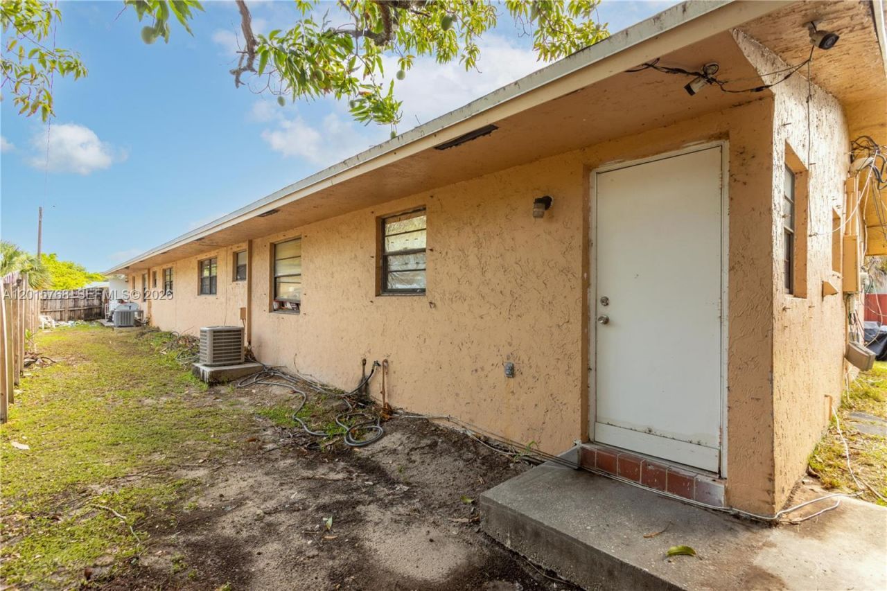 1916 - 1918 Grant Street , Hollywood, FL 33020 Photo
