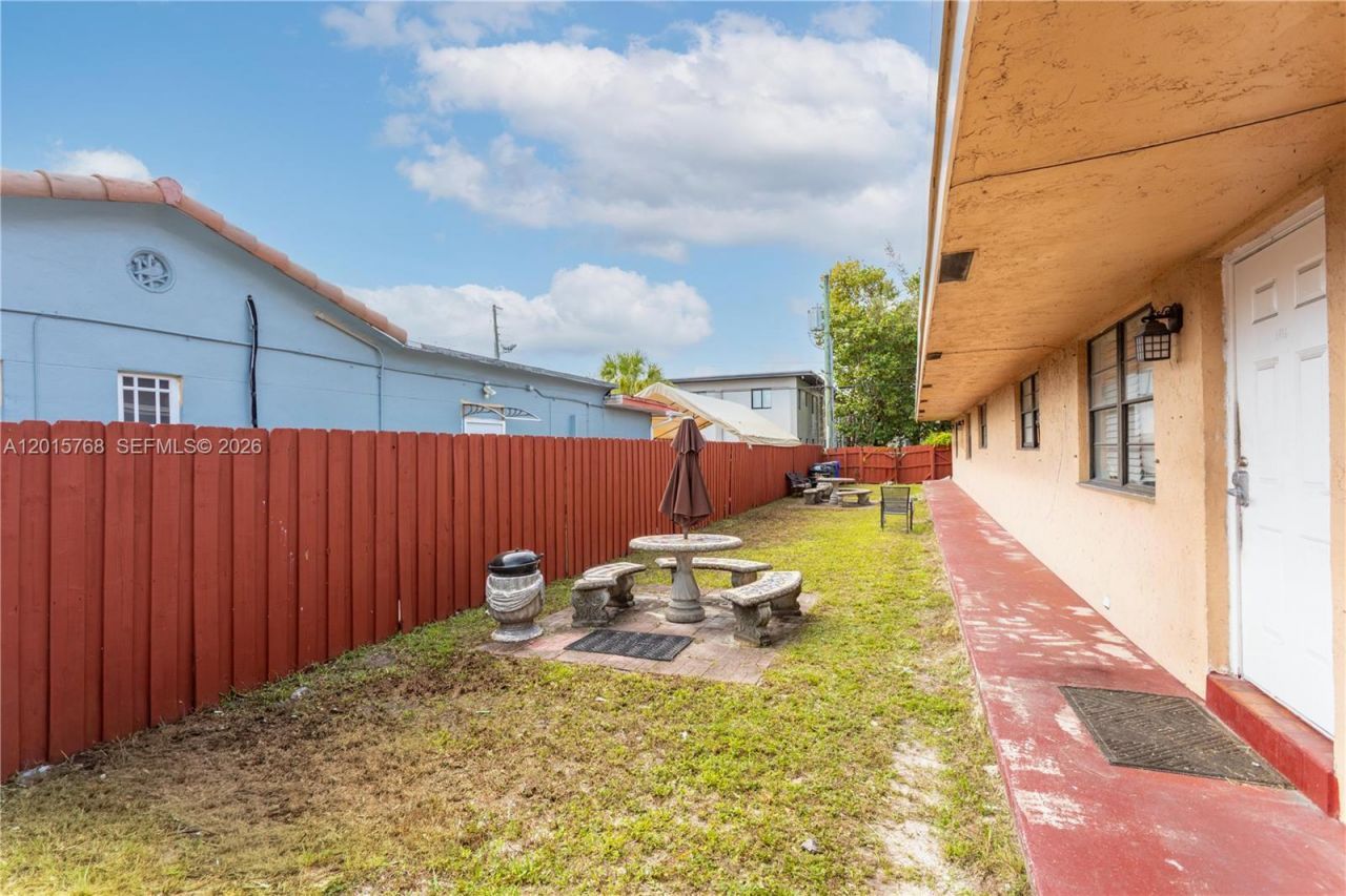 1916 - 1918 Grant Street , Hollywood, FL 33020 Photo
