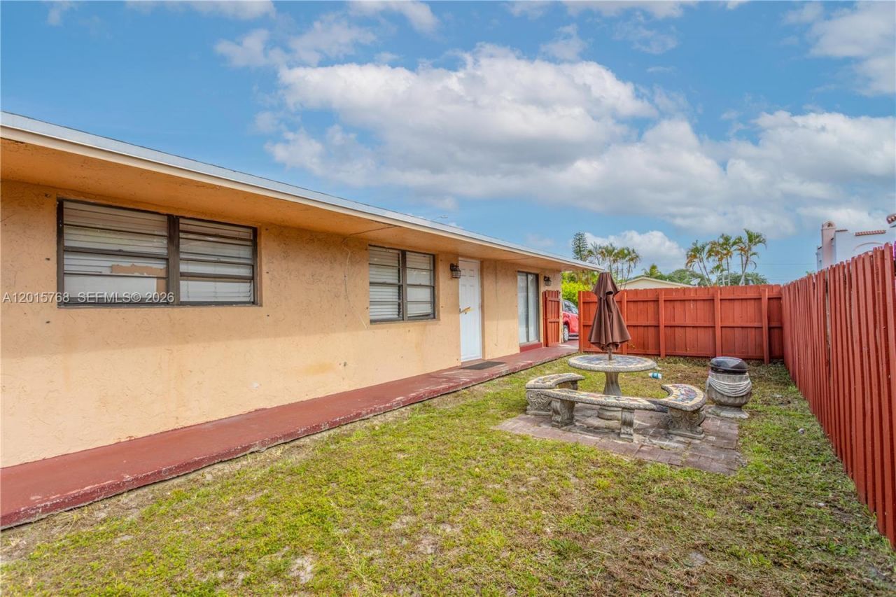 1916 - 1918 Grant Street , Hollywood, FL 33020 Photo