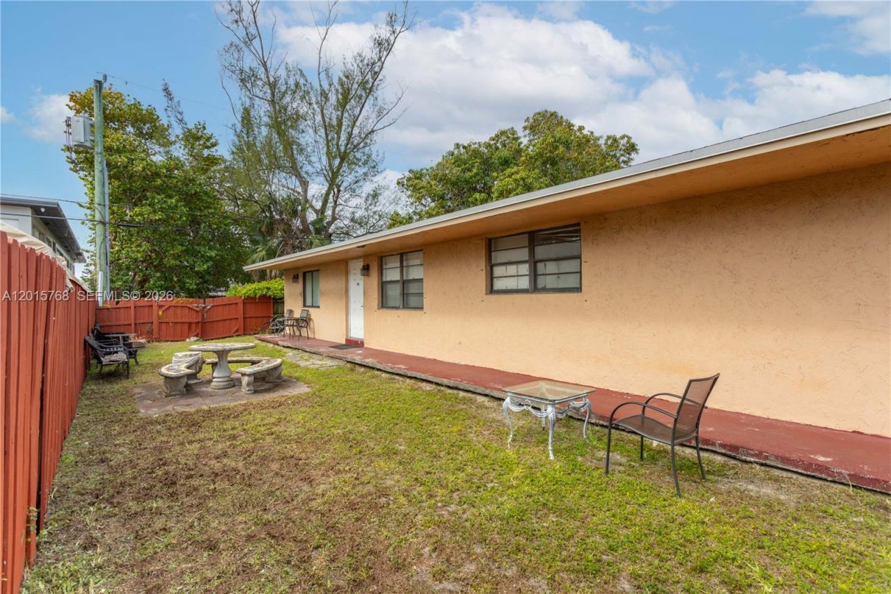 1916 - 1918 Grant Street , Hollywood, FL 33020 Photo
