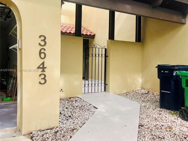 3643 Estepona Ave , Unit B28-A, Doral, FL 33178