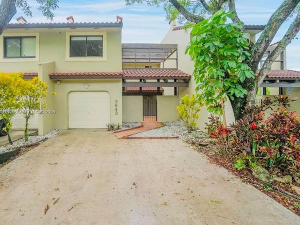 3643 Estepona Ave , Unit B28-A, Doral, FL 33178