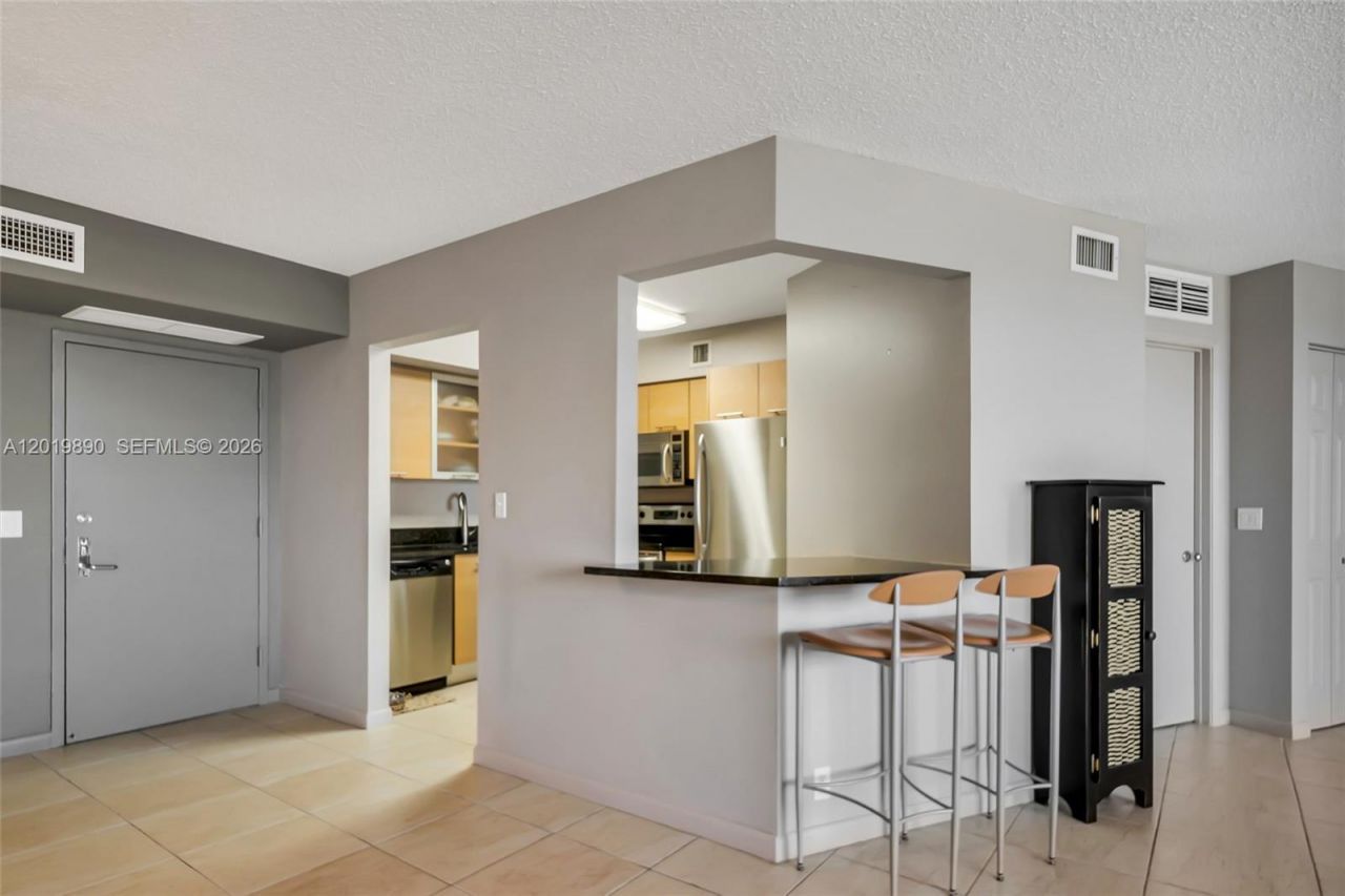 3300 NE 191st St, Unit LP04, Aventura, FL 33180 Photo