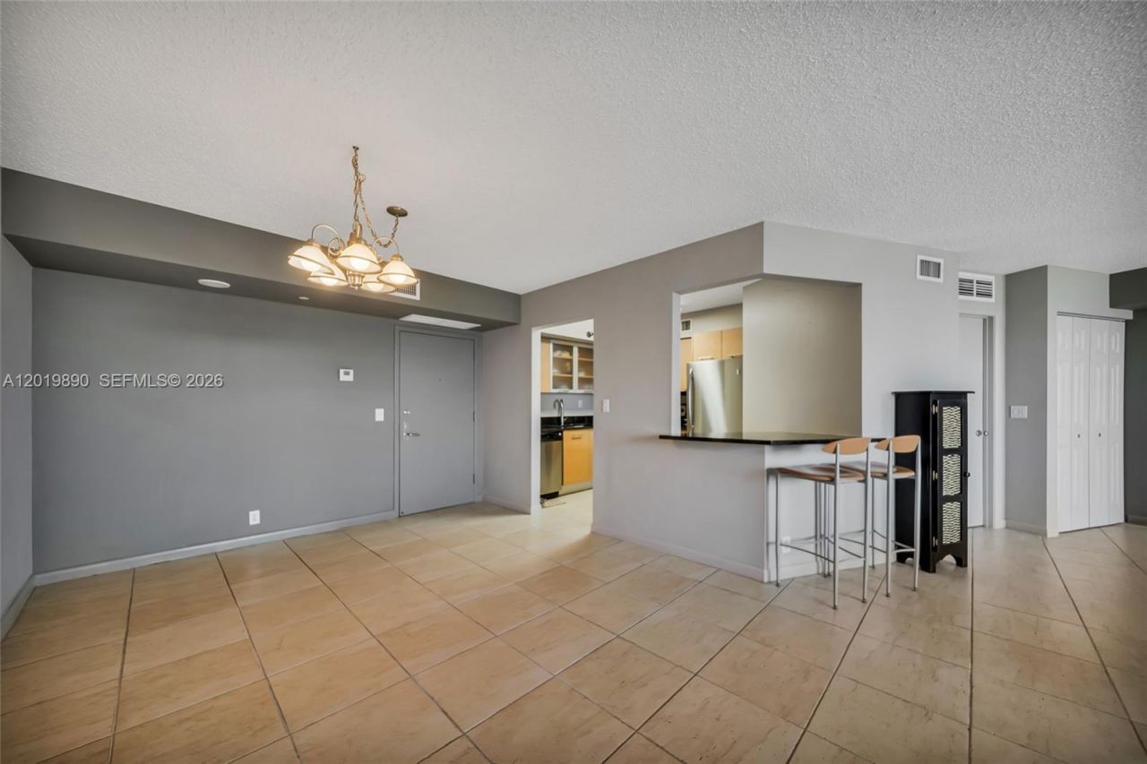 3300 NE 191st St, Unit LP04, Aventura, FL 33180 Photo