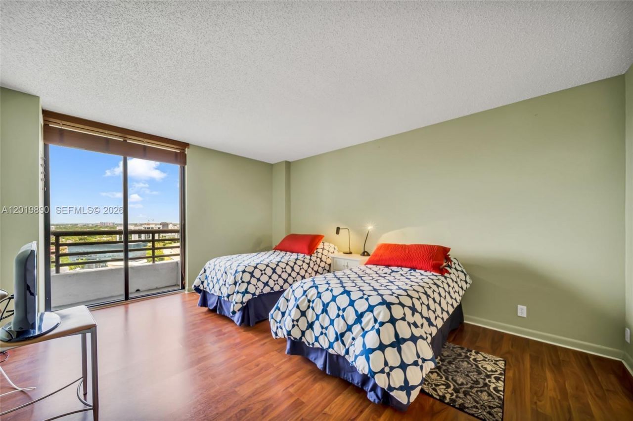 3300 NE 191st St, Unit LP04, Aventura, FL 33180 Photo