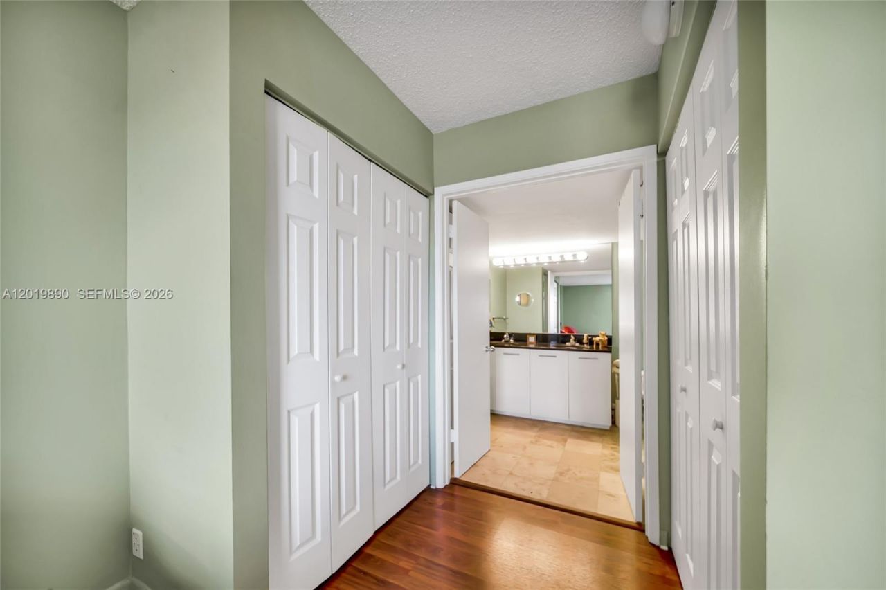3300 NE 191st St, Unit LP04, Aventura, FL 33180 Photo