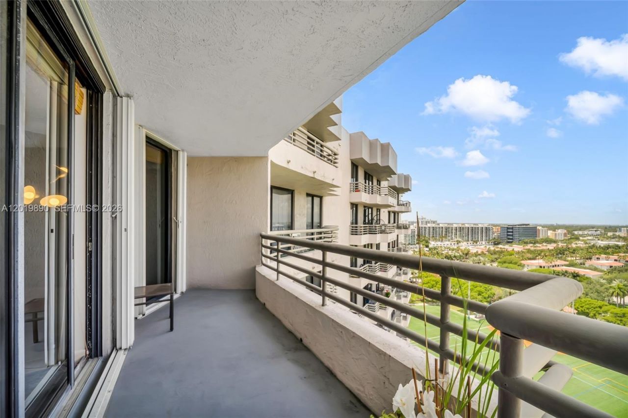 3300 NE 191st St, Unit LP04, Aventura, FL 33180 Photo