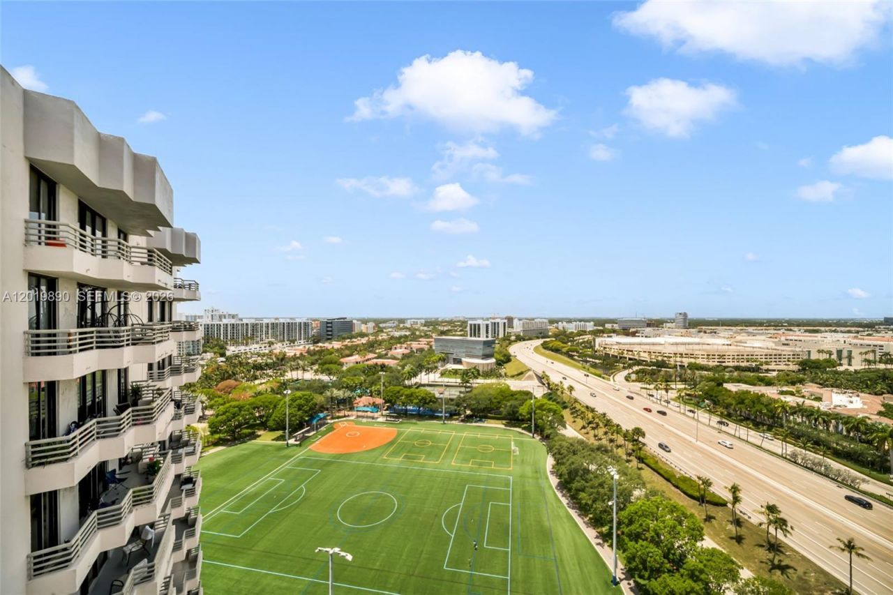 3300 NE 191st St, Unit LP04, Aventura, FL 33180 Photo