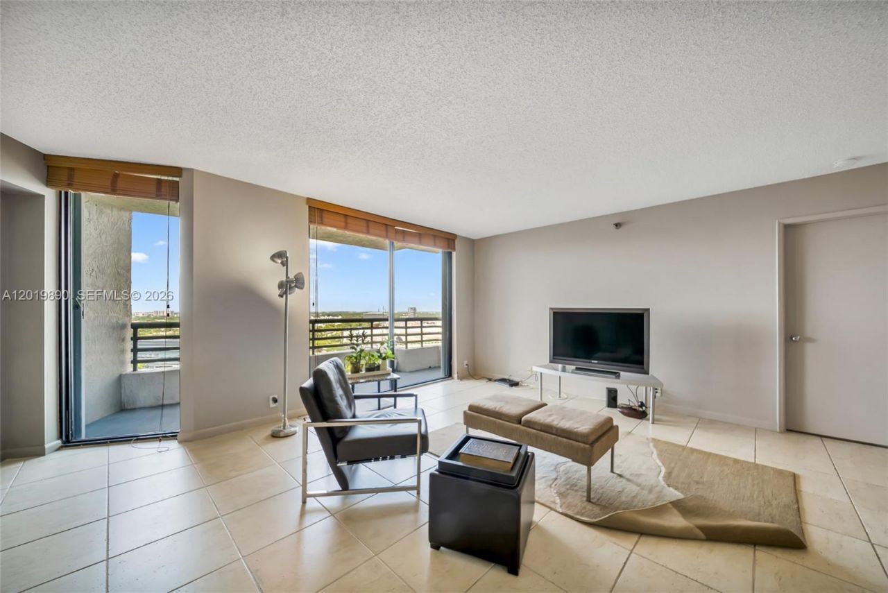 3300 NE 191st St, Unit LP04, Aventura, FL 33180 Photo