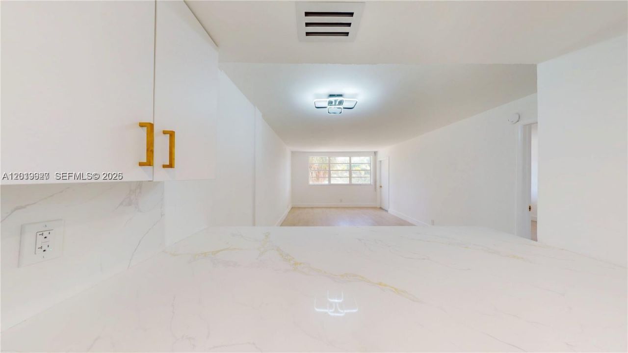 1333 E Hallandale Beach Blvd , Unit 326, Hallandale Beach, FL 33009 Photo