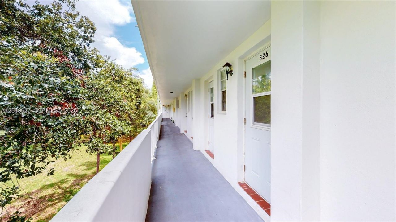 1333 E Hallandale Beach Blvd , Unit 326, Hallandale Beach, FL 33009 Photo