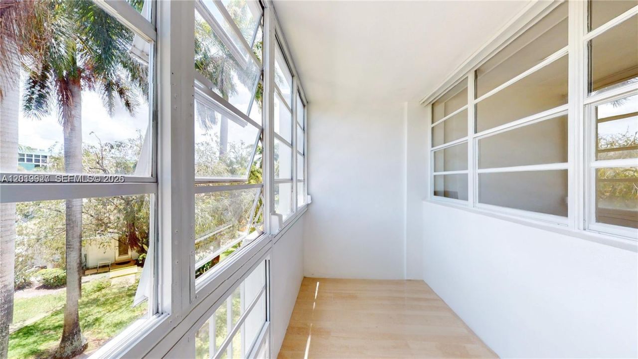 1333 E Hallandale Beach Blvd , Unit 326, Hallandale Beach, FL 33009 Photo