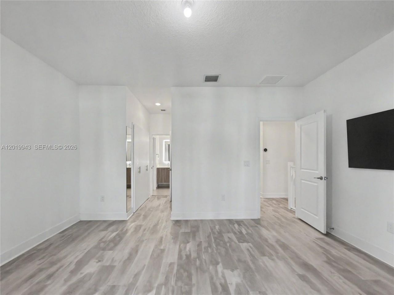 4527 NW 83rd Path, Doral, FL 33166 Photo