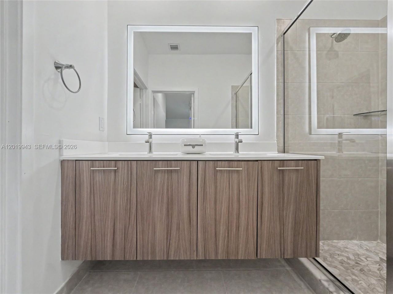 4527 NW 83rd Path, Doral, FL 33166 Photo