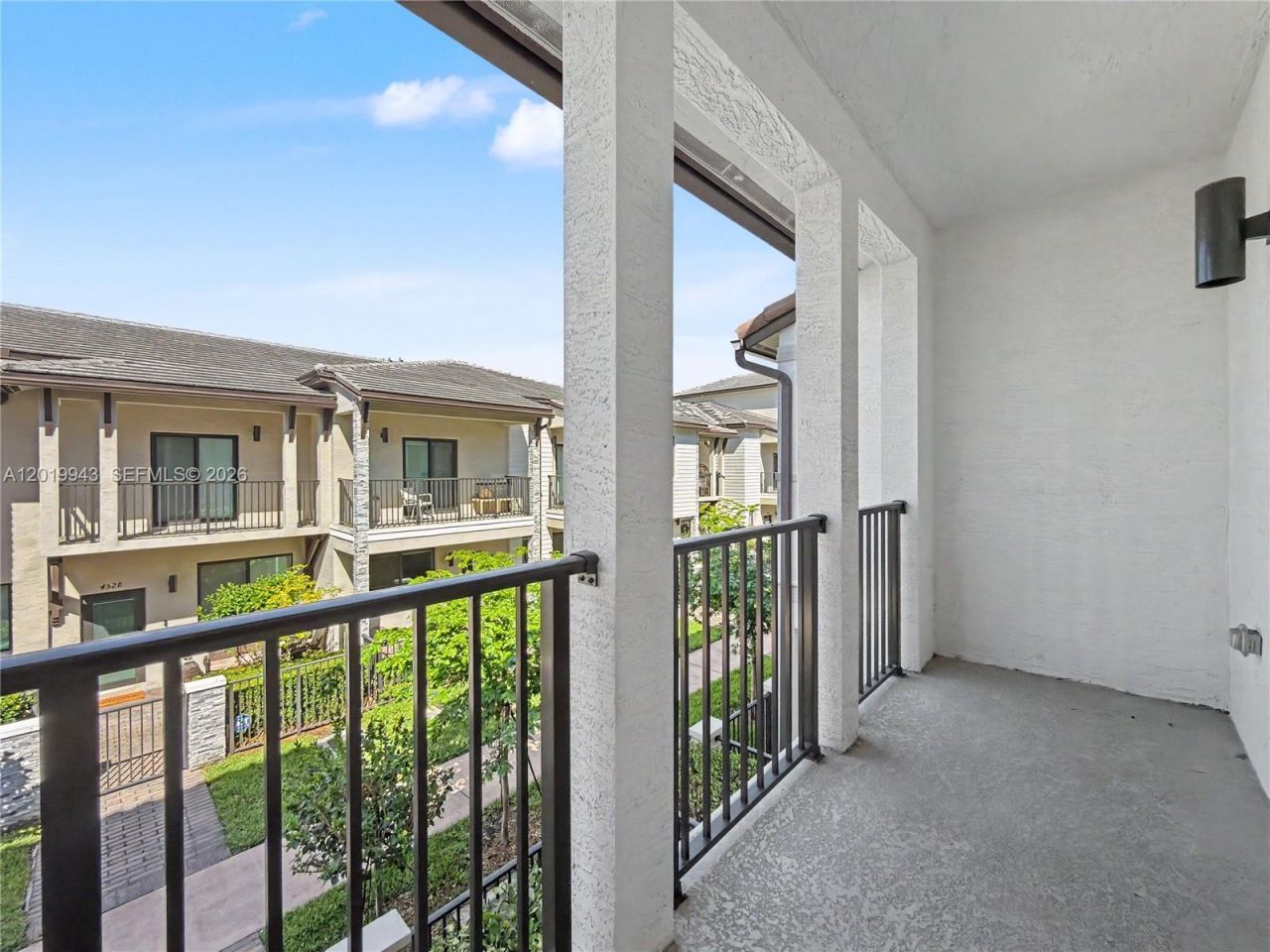 4527 NW 83rd Path, Doral, FL 33166 Photo
