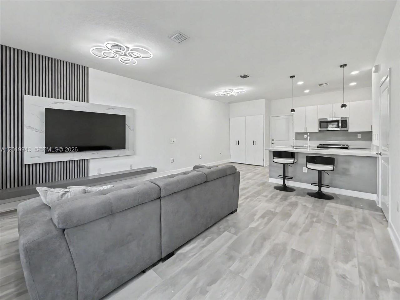 4527 NW 83rd Path, Doral, FL 33166 Photo