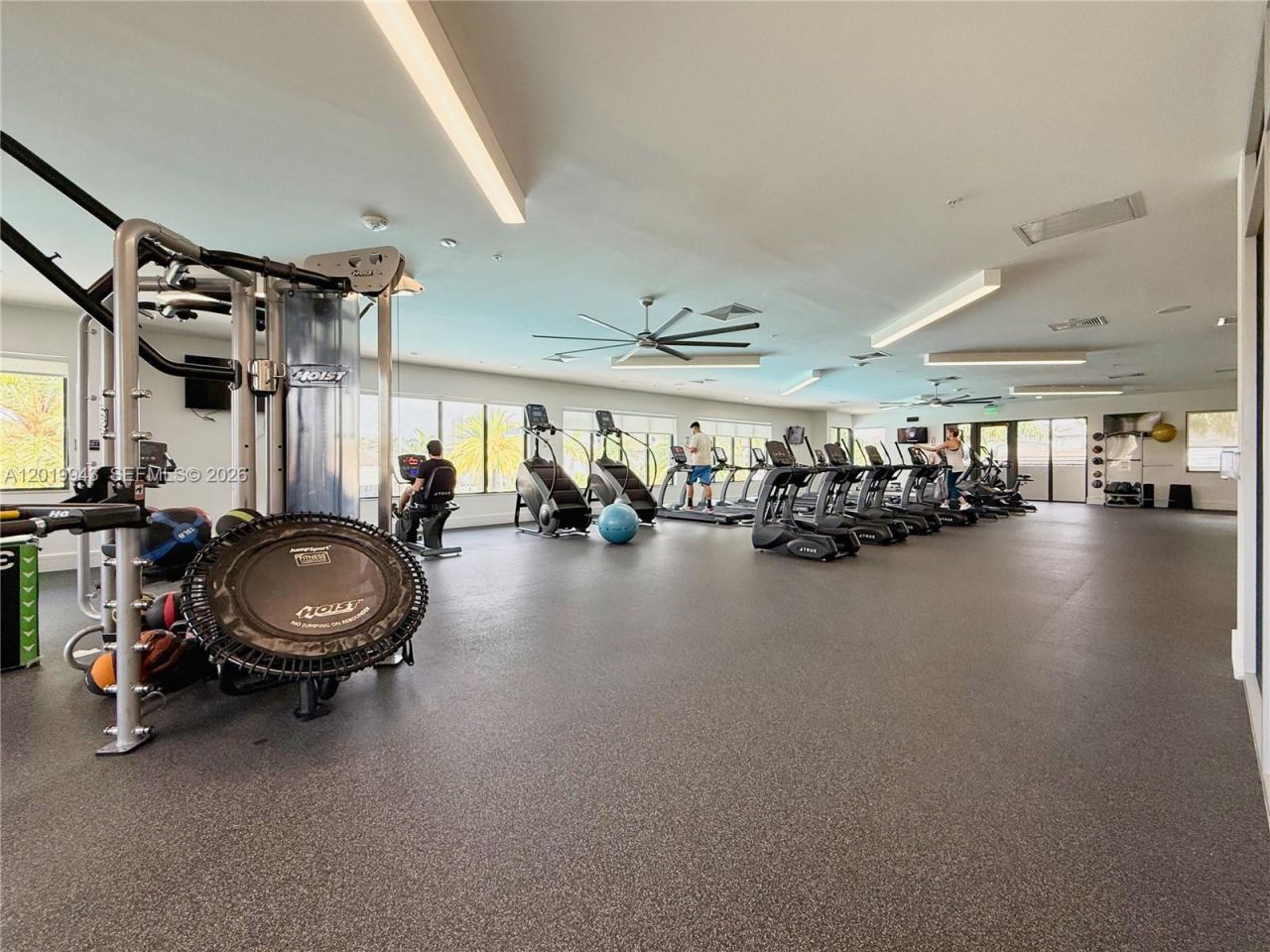 4527 NW 83rd Path, Doral, FL 33166 Photo