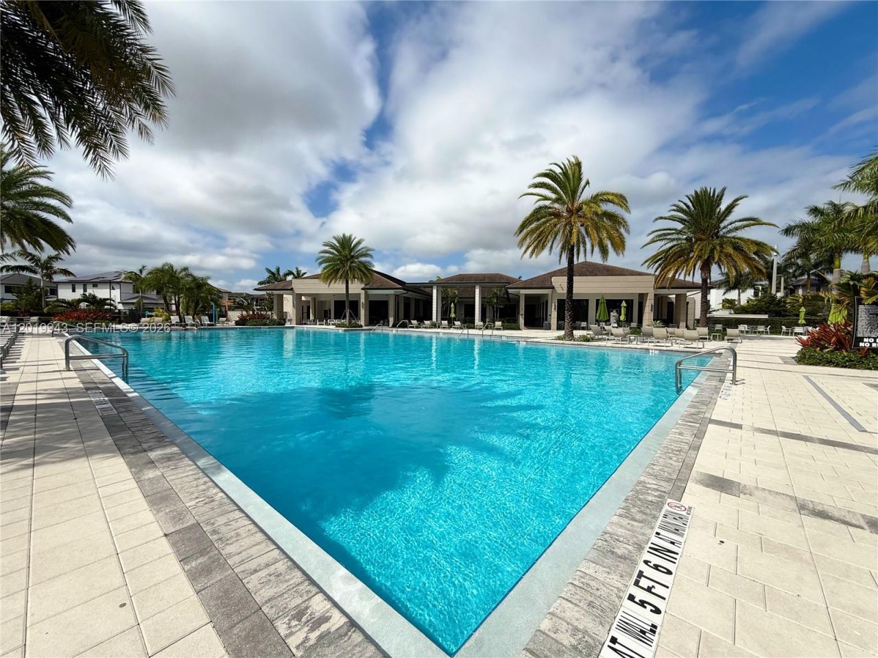4527 NW 83rd Path, Doral, FL 33166 Photo