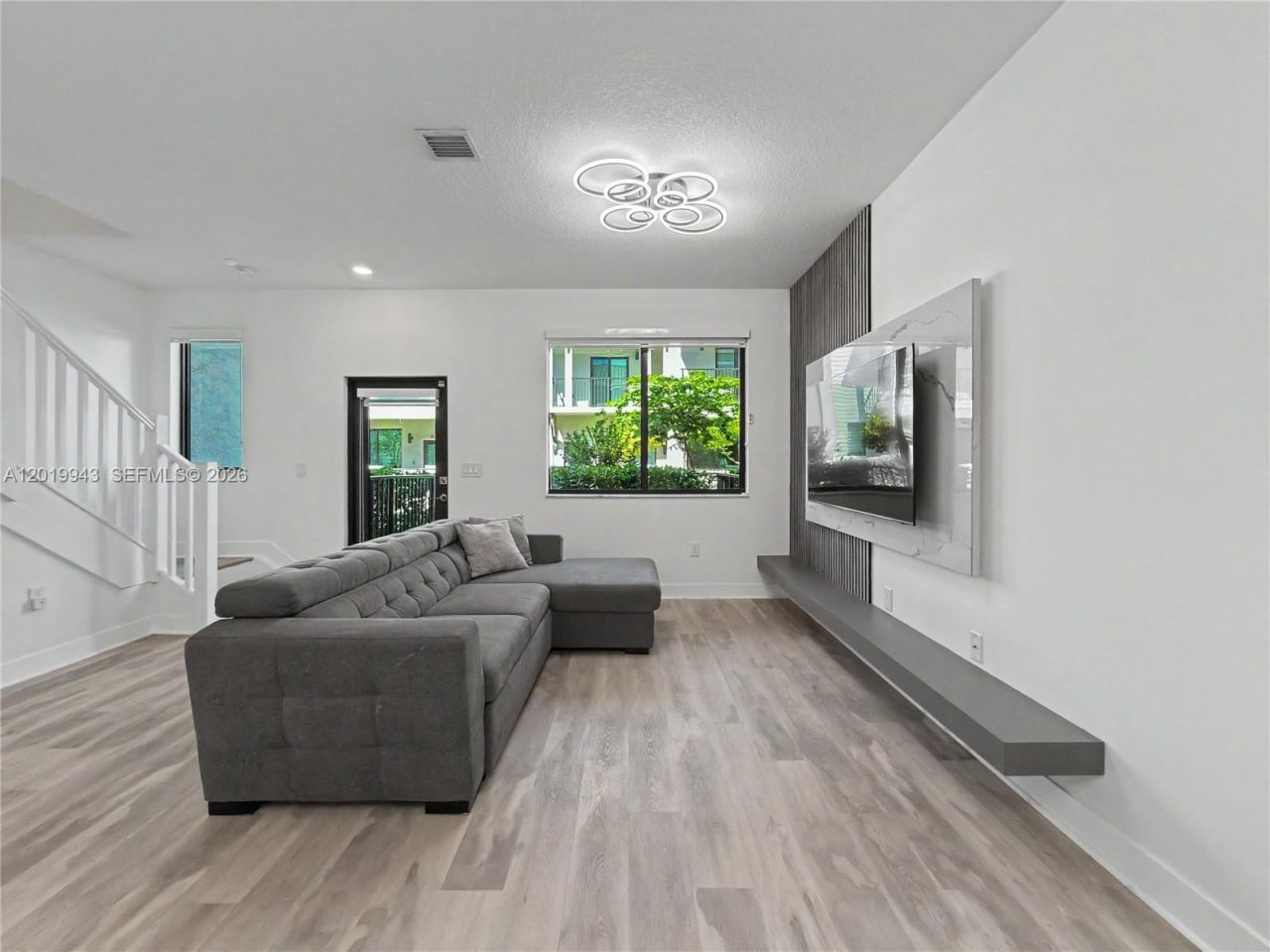 4527 NW 83rd Path, Doral, FL 33166 Photo