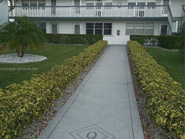 390 Windsor Q , Unit 390, West Palm Beach, FL 33417