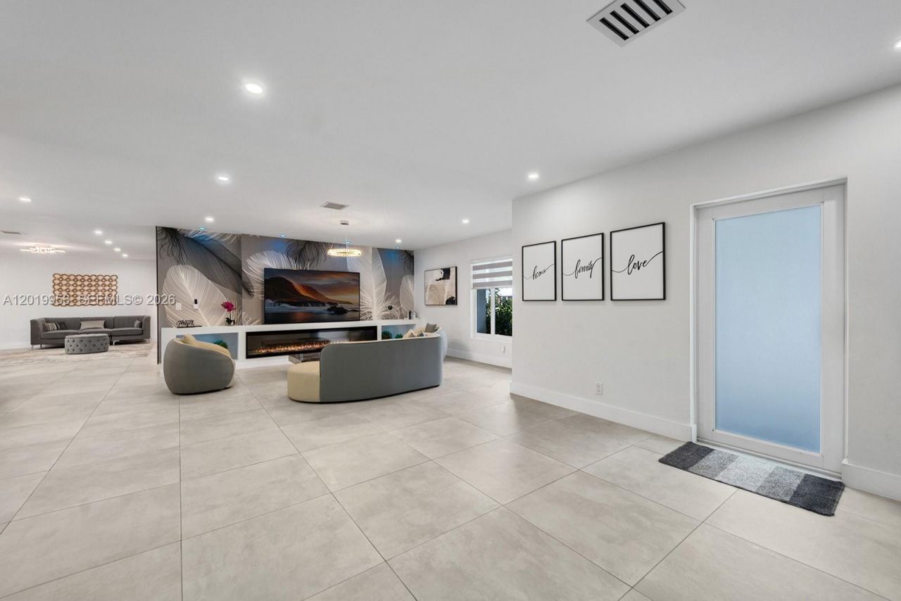 600 NE 4th St , Pompano Beach, FL 33060 Photo