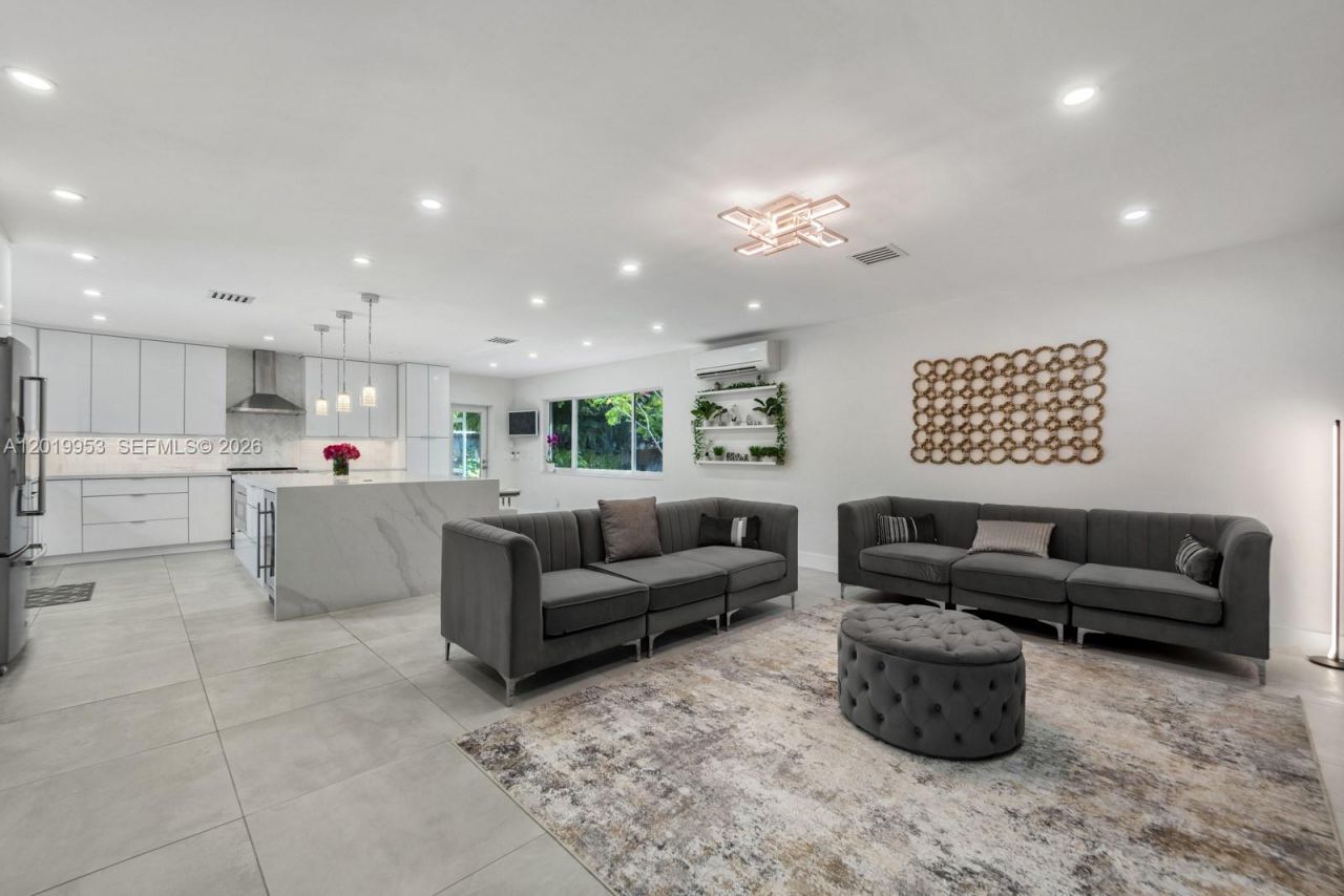 600 NE 4th St , Pompano Beach, FL 33060 Photo