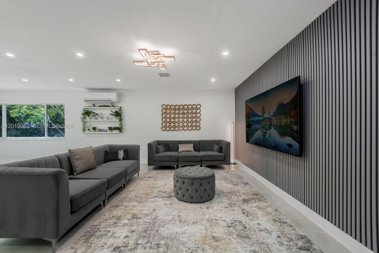 600 NE 4th St , Pompano Beach, FL 33060 Photo