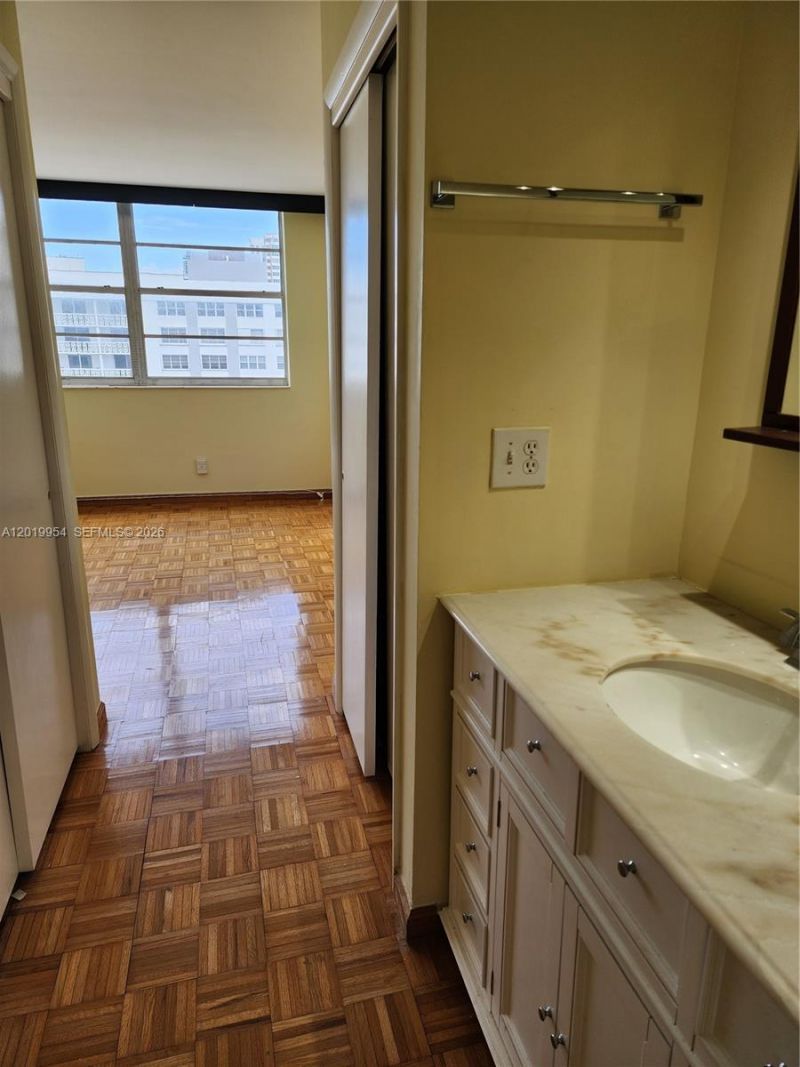 3161 S Ocean Dr , Unit 903, Hallandale Beach, FL 33009 Photo