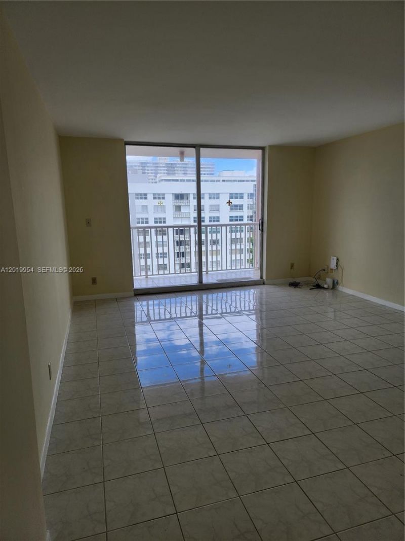 3161 S Ocean Dr , Unit 903, Hallandale Beach, FL 33009 Photo