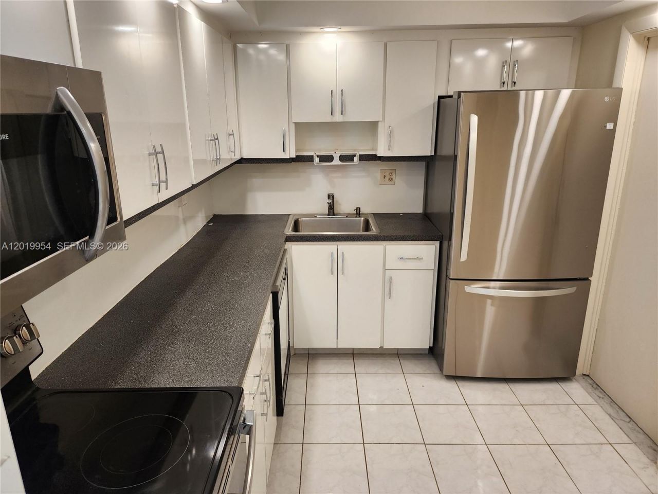 3161 S Ocean Dr , Unit 903, Hallandale Beach, FL 33009 Photo