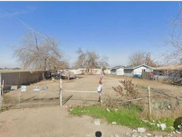 7700 Middleton Lane, Lamont, CA 93241