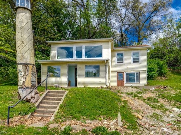 181 Portage Lakes Drive , Akron, OH 44319