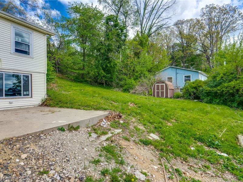 181 Portage Lakes Drive, Akron, OH 44319 Photo 3