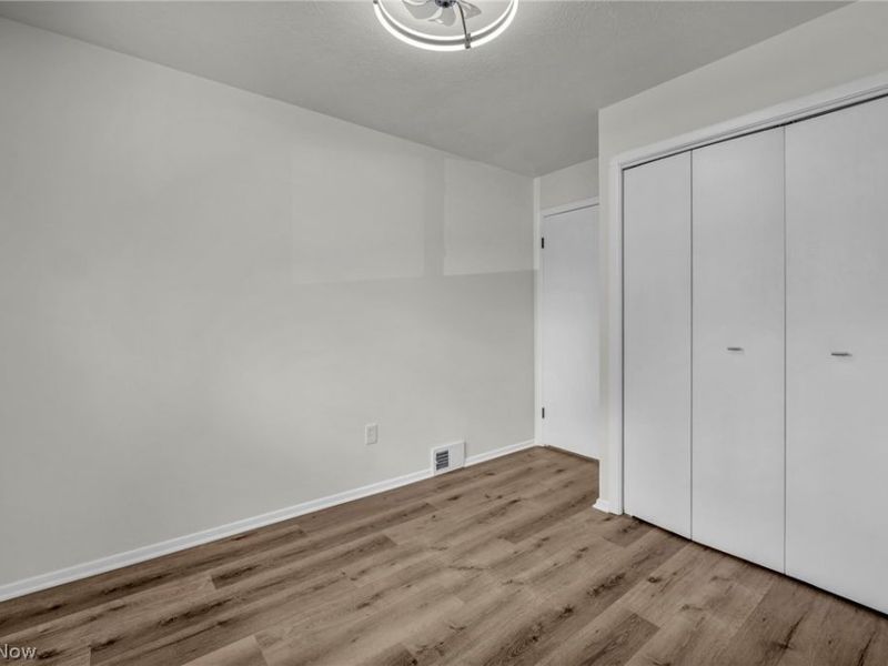 15424 Holland Road, Brook Park, OH 44142 Photo 18