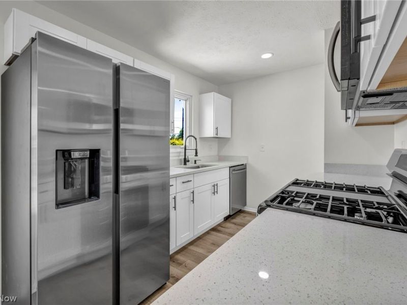 15424 Holland Road, Brook Park, OH 44142 Photo 5
