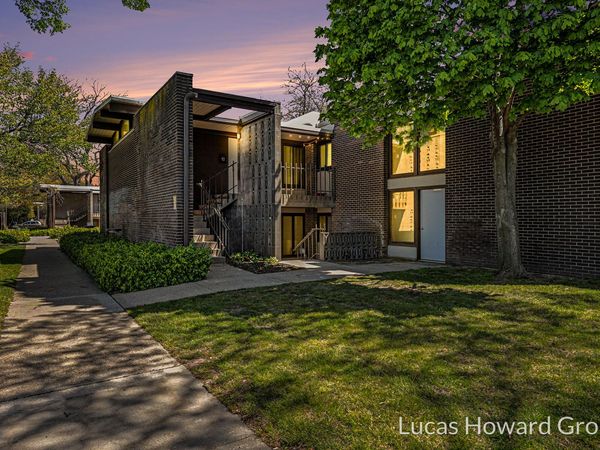 815 S Despelder Street, Unit 9, Grand Haven, MI 49417