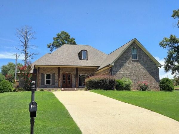 110 Highland Ridge Dr., Saltillo, MS 38866