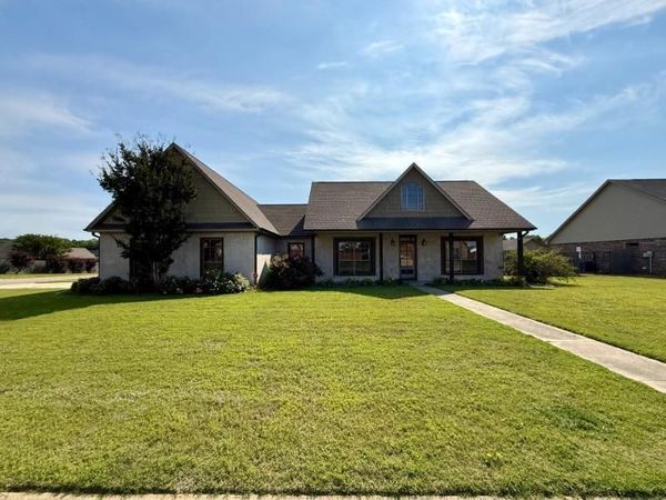 134 Rippavilla St., Saltillo, MS 38866