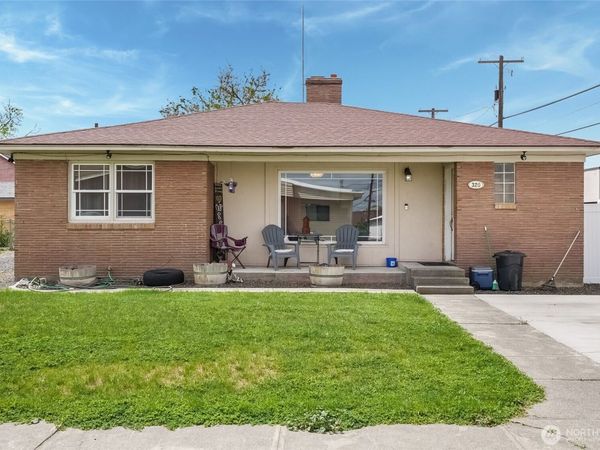 320 S Gumwood Street , Moses Lake, WA 98837