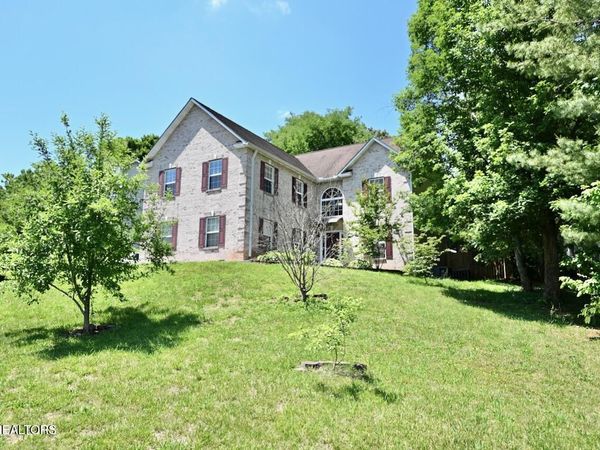 1613 Scenic Valley Lane, Knoxville, TN 37922